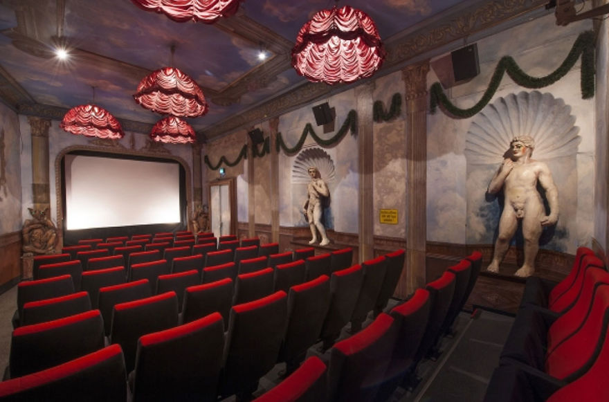 Cinemas Interior 23