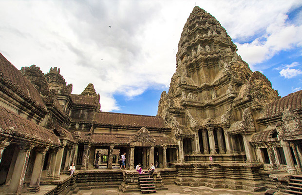 Majestic Angkor Wat Siem Reap And Tonle Sap Lake Tour