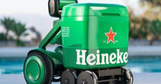 ៥ យ៉ាង ដែលអ្នកគួរចាប់អារម្មណ៍ អំពីកូនមនុស្សយន្ដ Heineken® BOT!