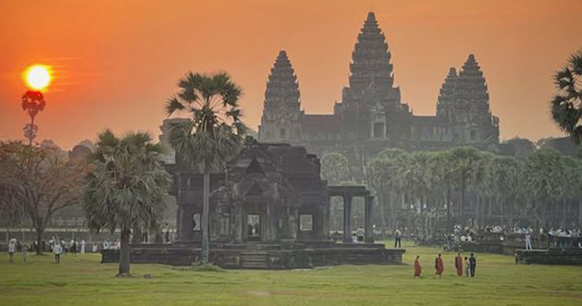 Get local guide to show you around while in Siem Reap, Cambodia.