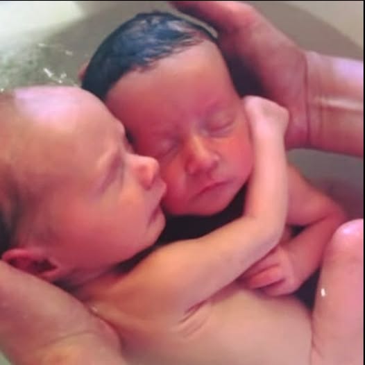 Newborn Twins Melt Hearts as They Cuddle Just Like in the Womb