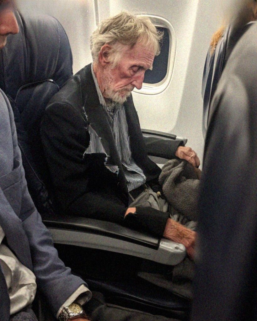 Business Class Passenger Mocked an Elderly Man — But What Happened After Landing Brought Everyone to Tears Business Class Passenger Mocked an Elderly Man — But What Happened After Landing Brought Everyone to Tears