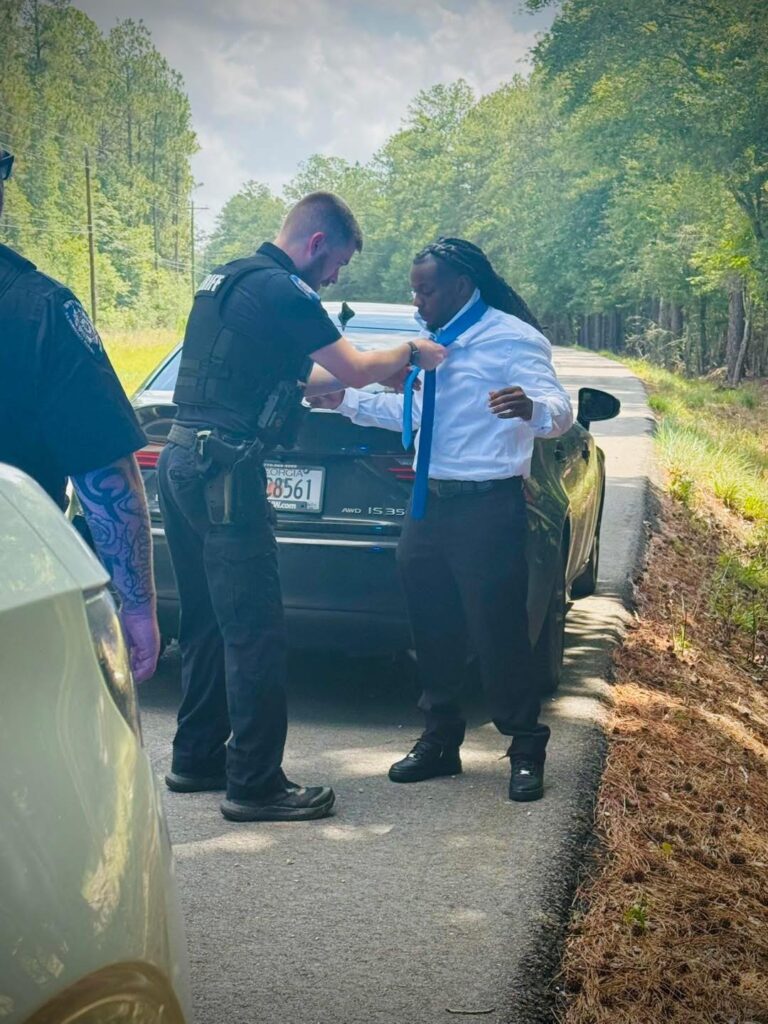 🚔 A Cop Pulled Him Over for Speeding — But What Happened Next Will Melt Your Heart 🚔 A Cop Pulled Him Over for Speeding — But What Happened Next Will Melt Your Heart