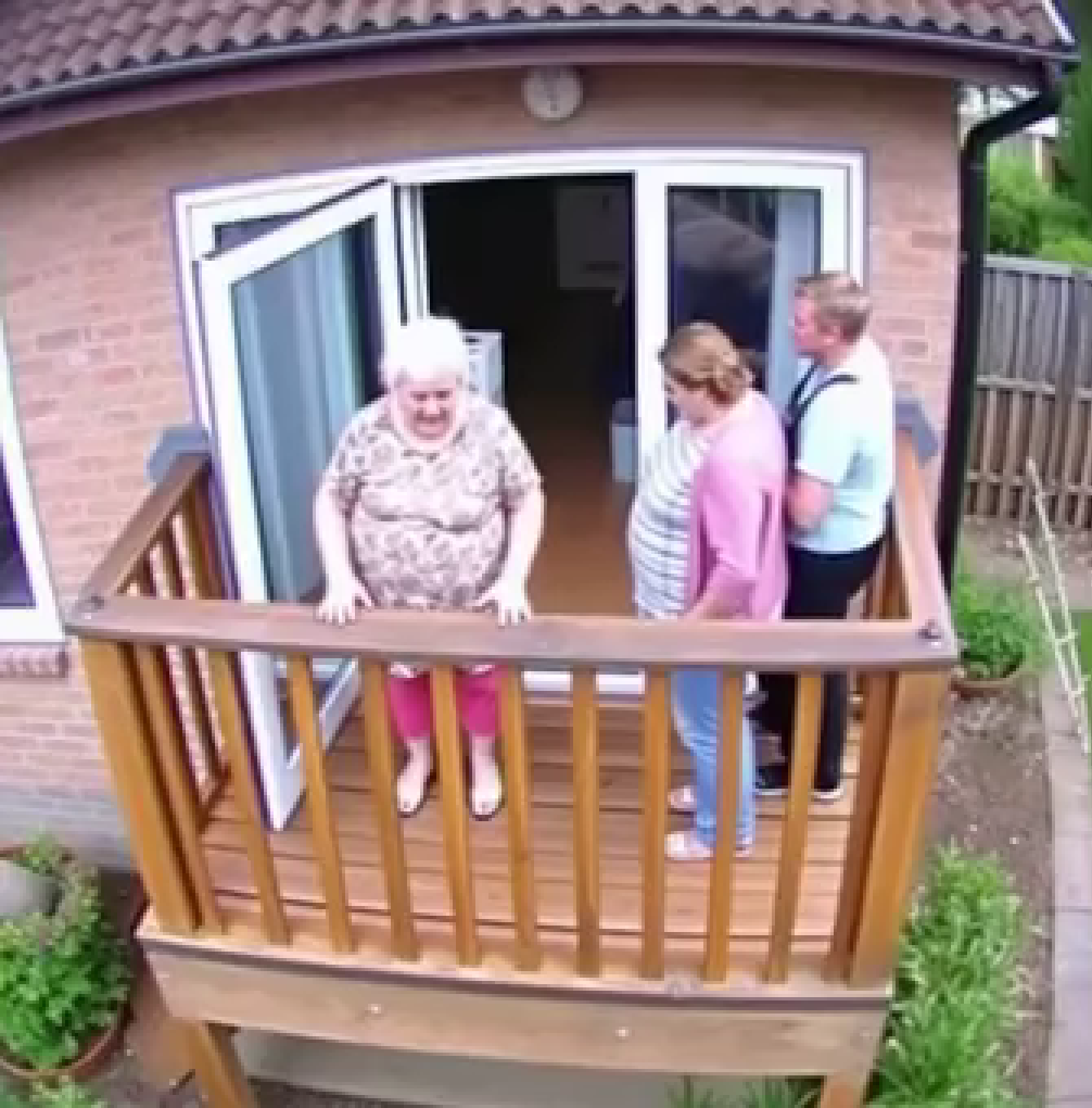22 People Injured After Balcony Collapse Caught on Rescue Cam