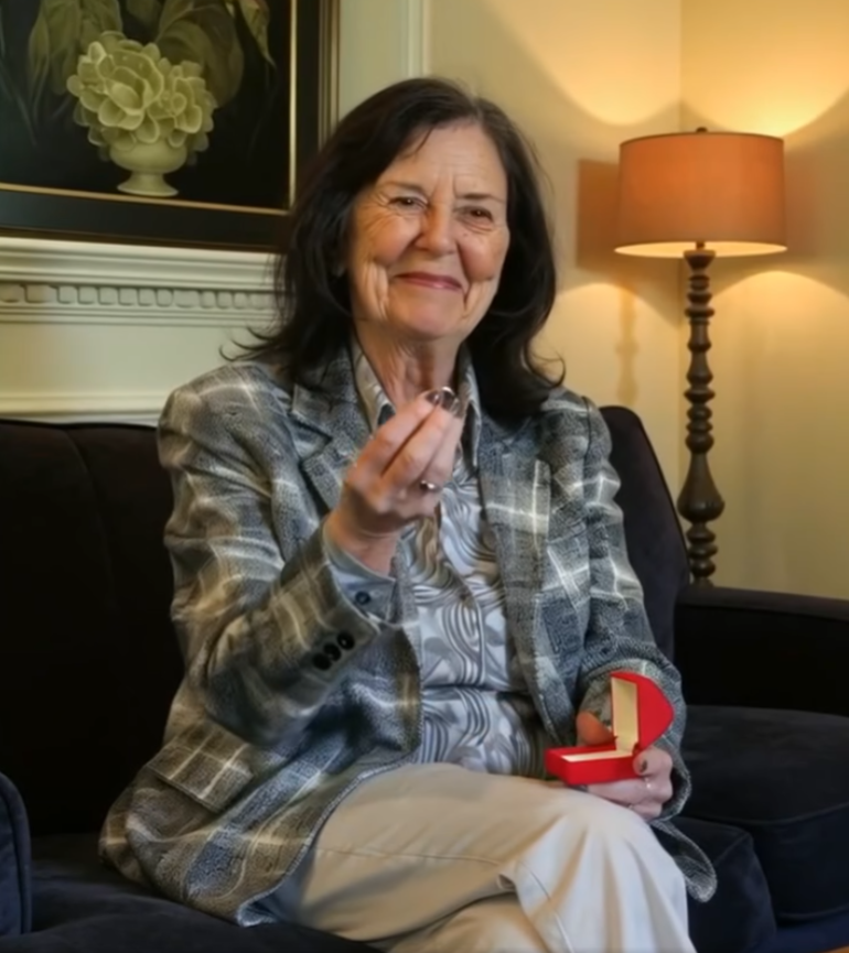 My Stepfather Gave Away My Mom’s Heirloom Ring—But Grandma’s Shocking Reveal Left Everyone Speechless
