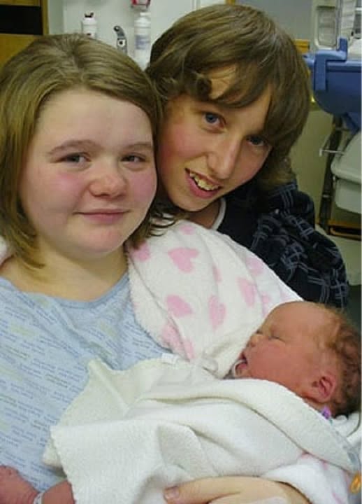 14-Year-Olds Become Britain’s Youngest Parents — What Happened Next Will Surprise You